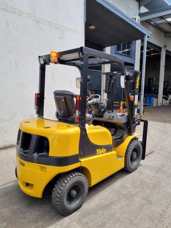 Yale FG20 petrol forklift used in front of the yard at Yale Forklifts NZ